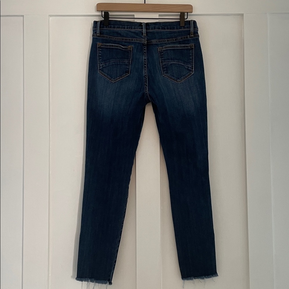 DRIFTWOOD Jackie Rose Floral Embroidered Distressed Mid-Rise Skinny Jean Size 30 - Picture 3 of 12
